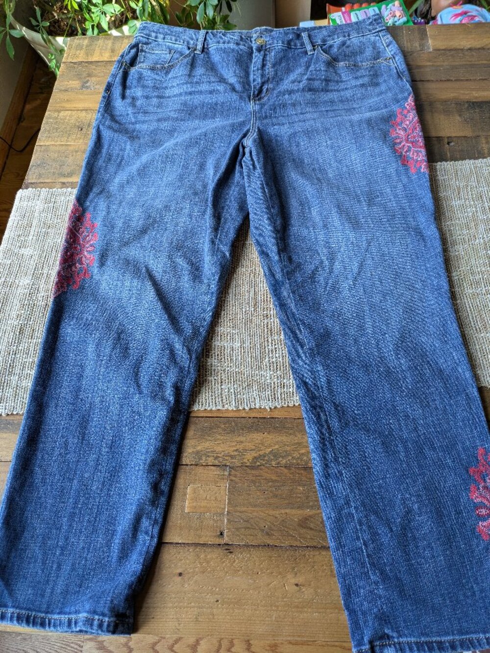 chico's so slimming women's 3 blue jeans ankle girlfriend red embroidered #620